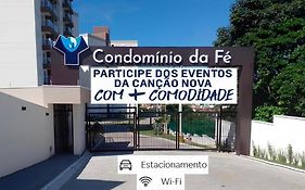 Apto com Garagem e Wi-Fi a 4 minutos da Canção Nova